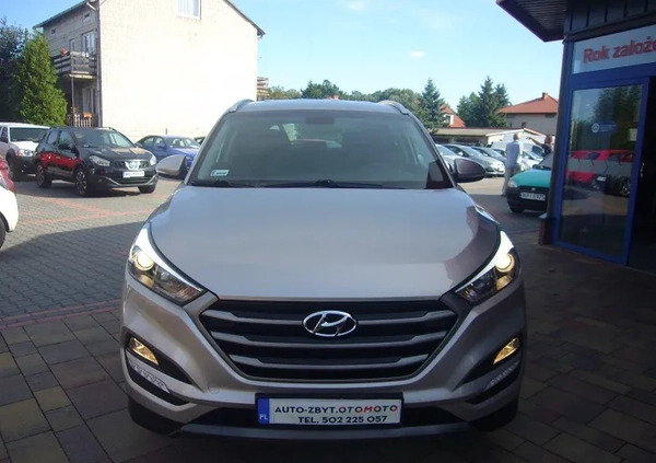 Hyundai Tucson cena 63700 przebieg: 176000, rok produkcji 2015 z Krzeszowice małe 211